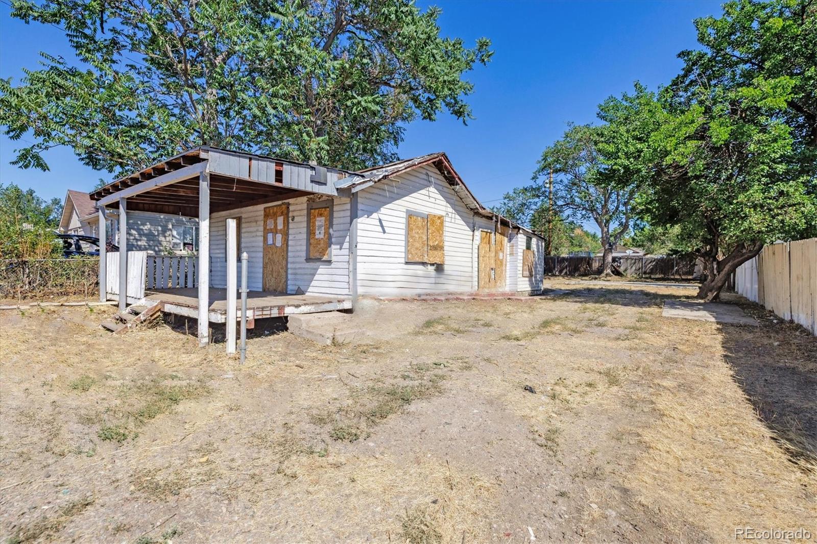 3511 W Alaska Place
