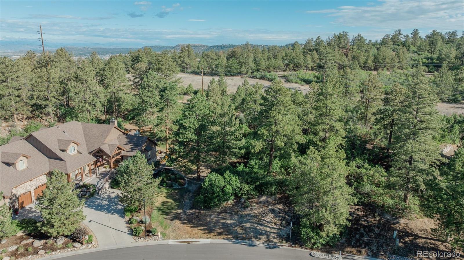 2445 Saddleback Drive