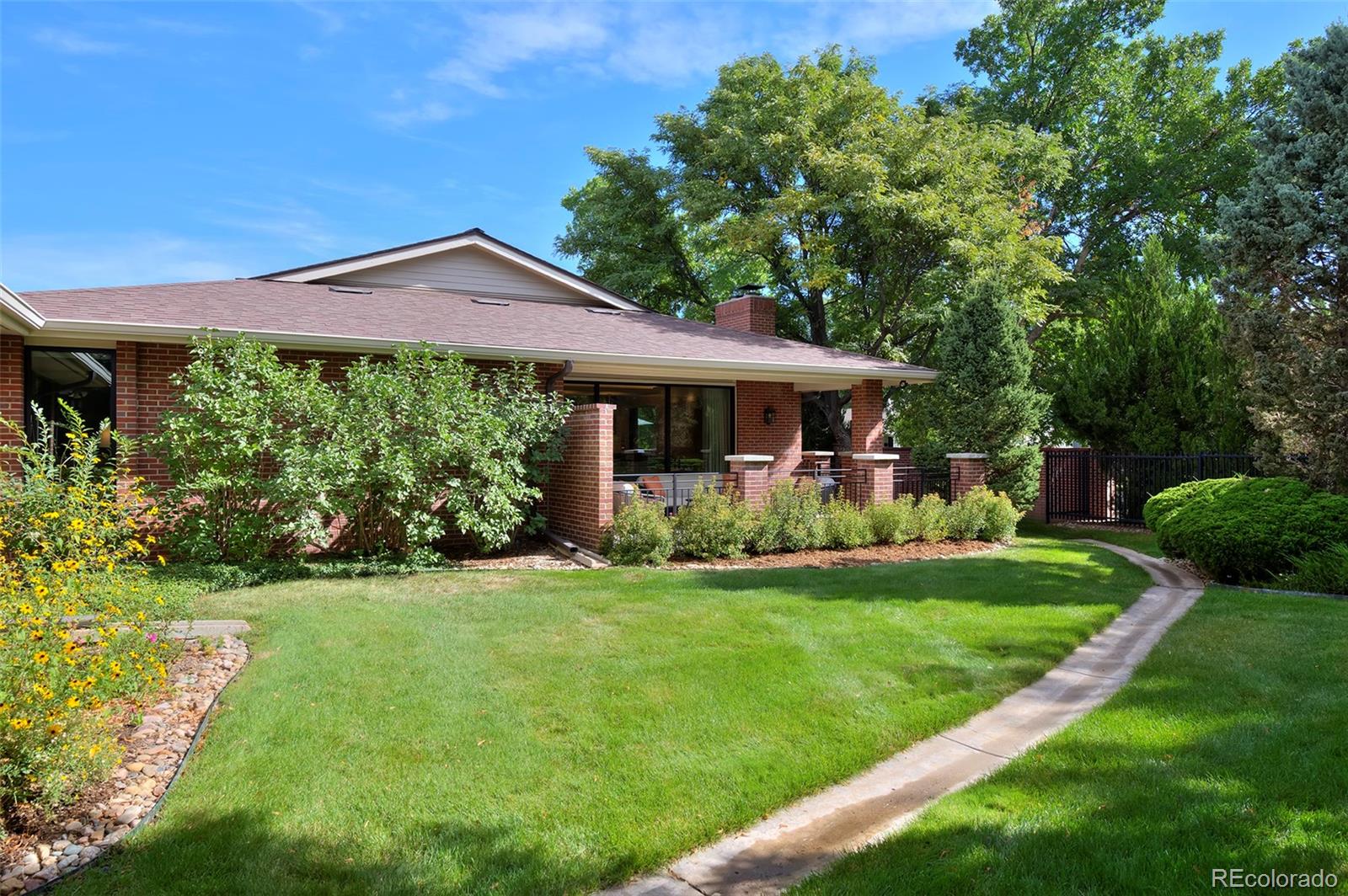 2800 S University Blvd Unit 104, Denver, CO, 80210, USA, 4 Bedrooms Bedrooms, ,4 BathroomsBathrooms,Condo,Pending,2800 S University Blvd Unit 104,6019805