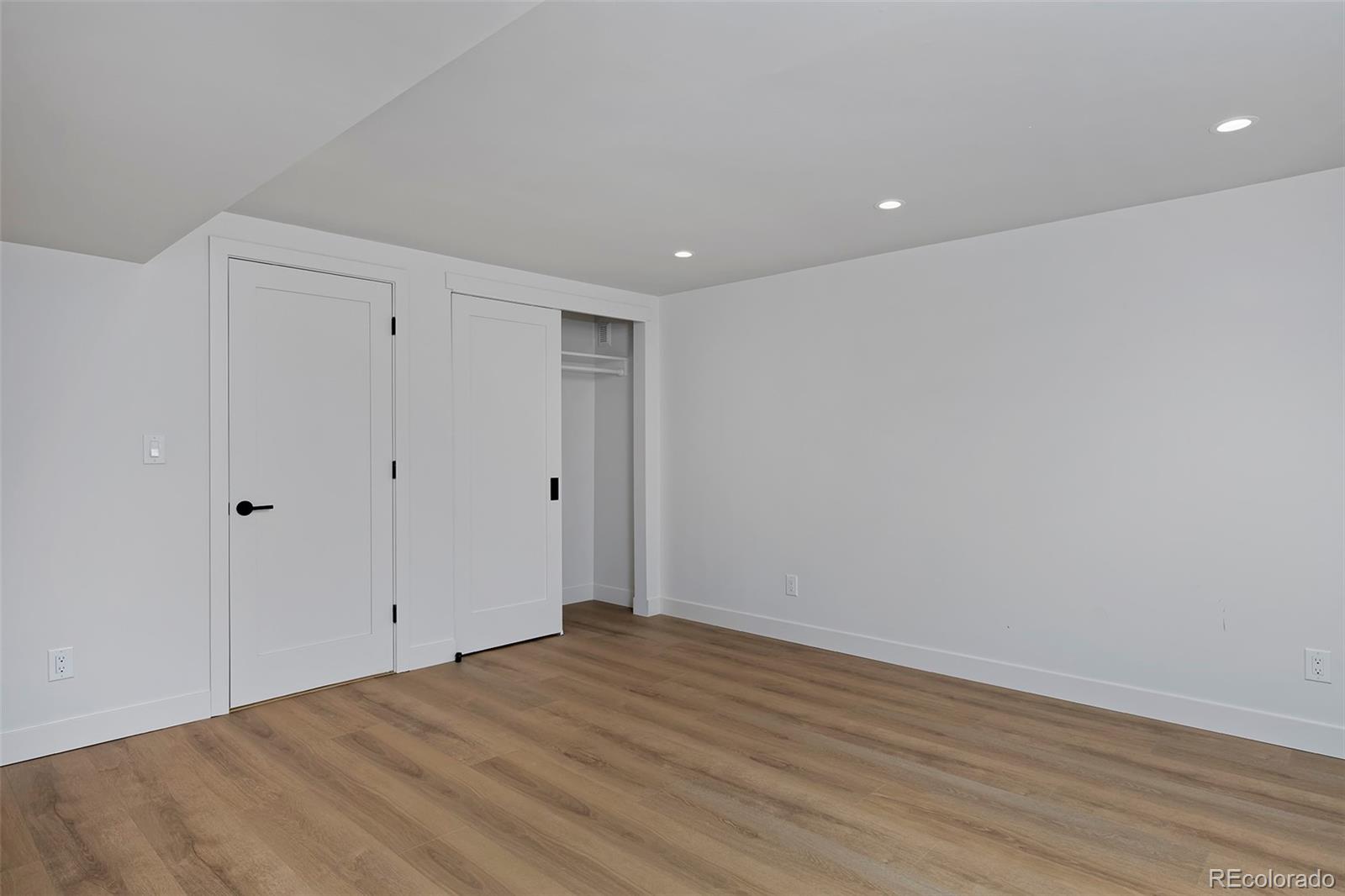 2800 S University Blvd Unit 104, Denver, CO, 80210, USA, 4 Bedrooms Bedrooms, ,4 BathroomsBathrooms,Condo,Pending,2800 S University Blvd Unit 104,6019805