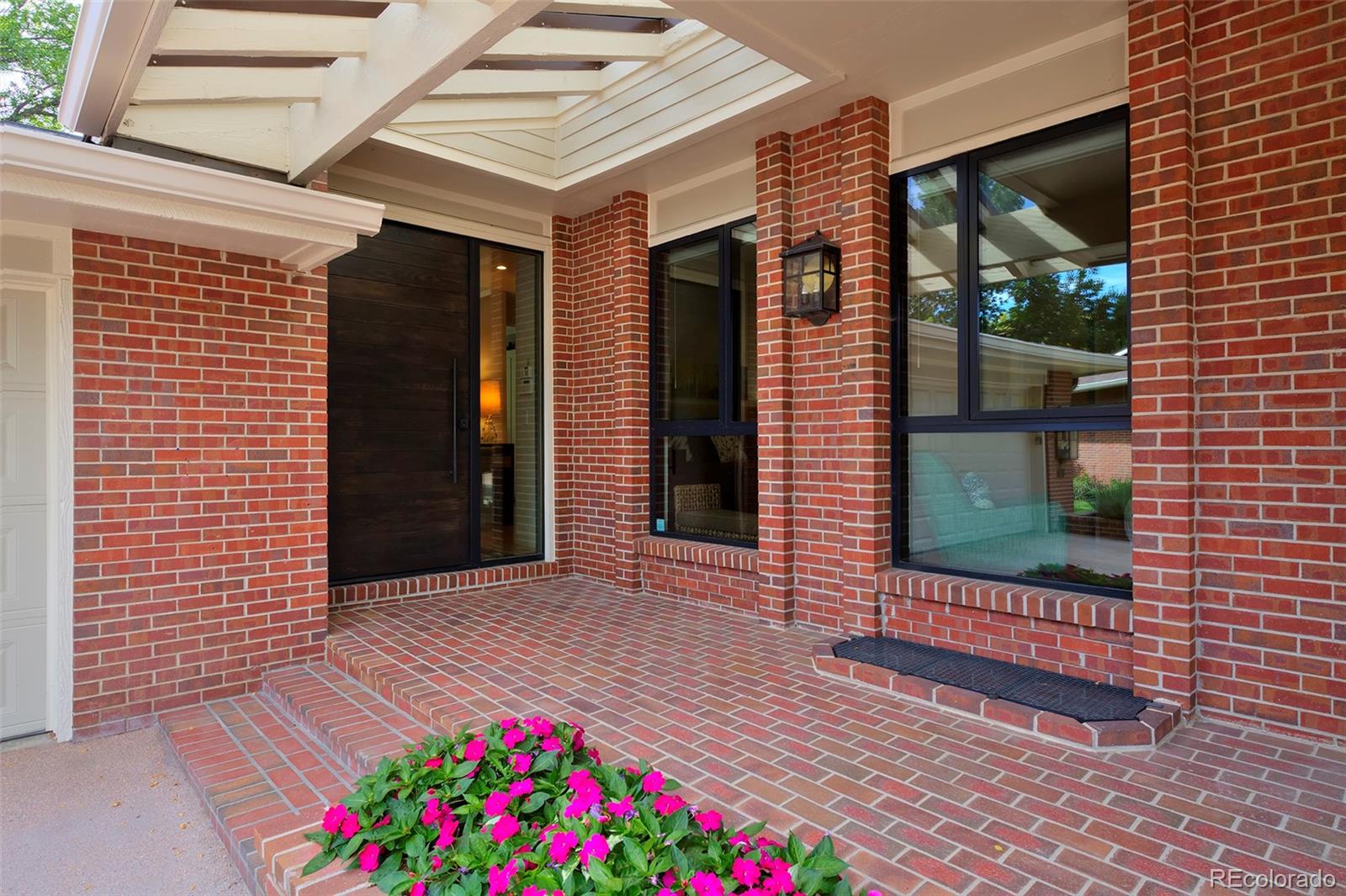 2800 S University Blvd Unit 104, Denver, CO, 80210, USA, 4 Bedrooms Bedrooms, ,4 BathroomsBathrooms,Condo,Pending,2800 S University Blvd Unit 104,6019805