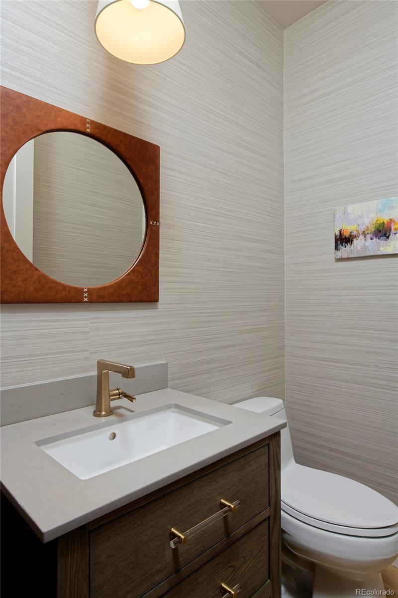 2800 S University Blvd Unit 104, Denver, CO, 80210, USA, 4 Bedrooms Bedrooms, ,4 BathroomsBathrooms,Condo,Pending,2800 S University Blvd Unit 104,6019805
