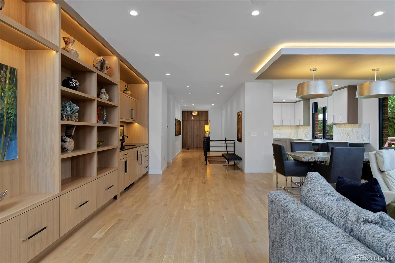2800 S University Blvd Unit 104, Denver, CO, 80210, USA, 4 Bedrooms Bedrooms, ,4 BathroomsBathrooms,Condo,Pending,2800 S University Blvd Unit 104,6019805