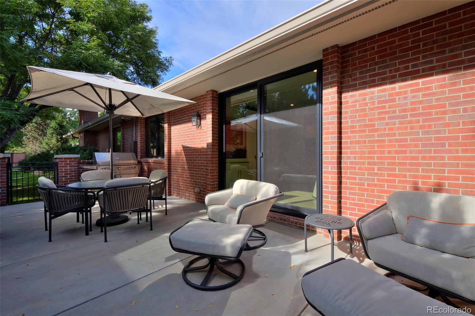 2800 S University Blvd Unit 104, Denver, CO, 80210, USA, 4 Bedrooms Bedrooms, ,4 BathroomsBathrooms,Condo,Pending,2800 S University Blvd Unit 104,6019805