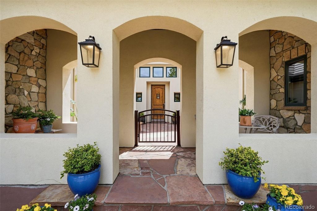 Photo of 4118 Heatherhill Circle, Longmont, CO 80503 (MLS # 2632654)