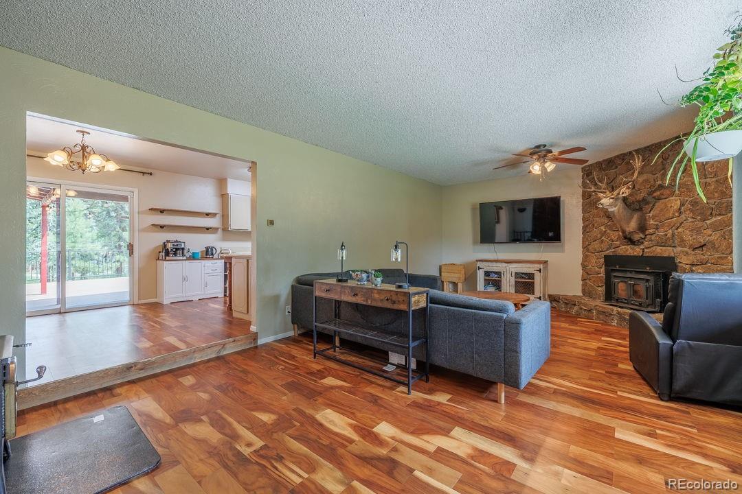 300 W Kelleys Road