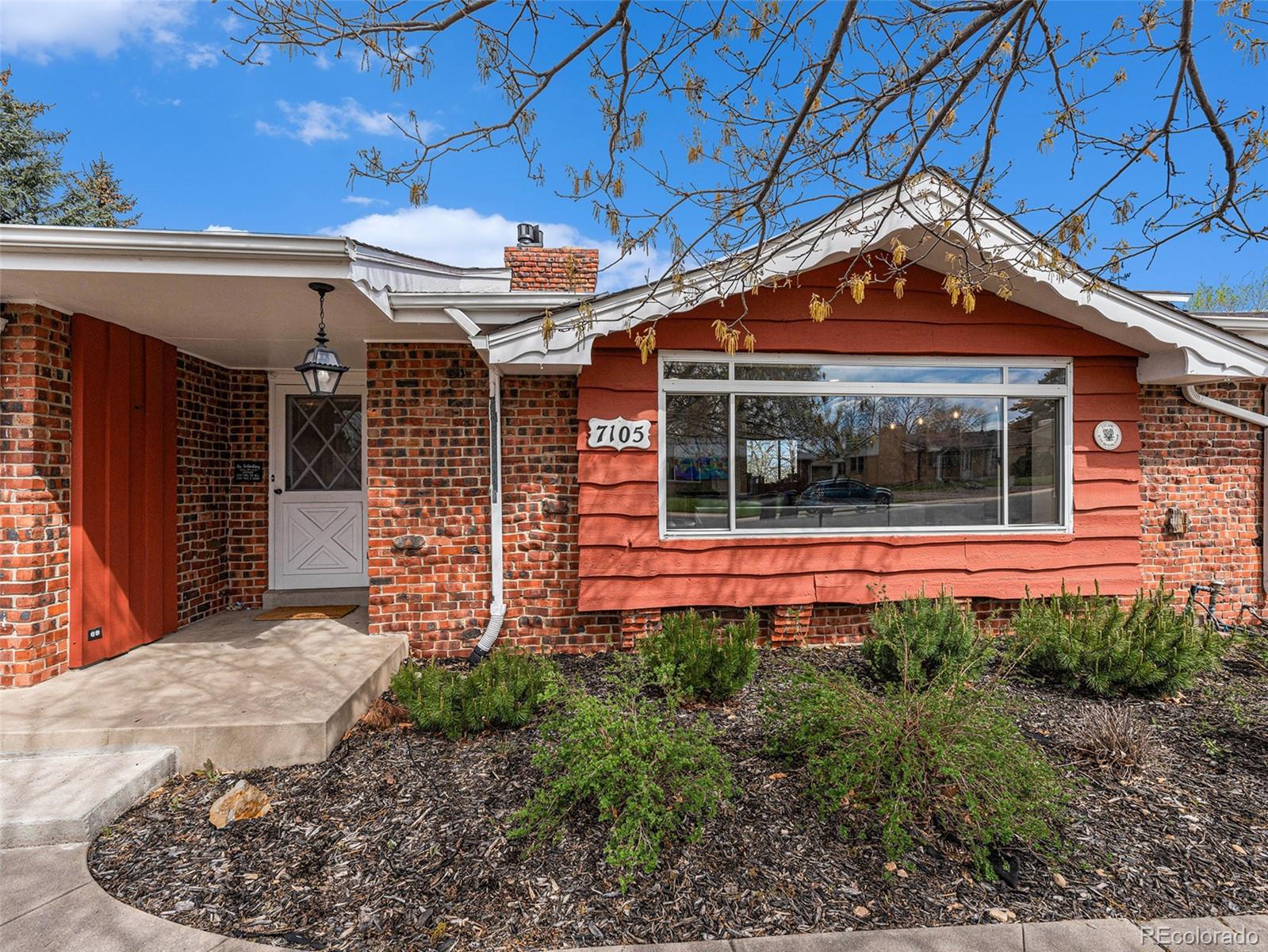 7105 Dover Way