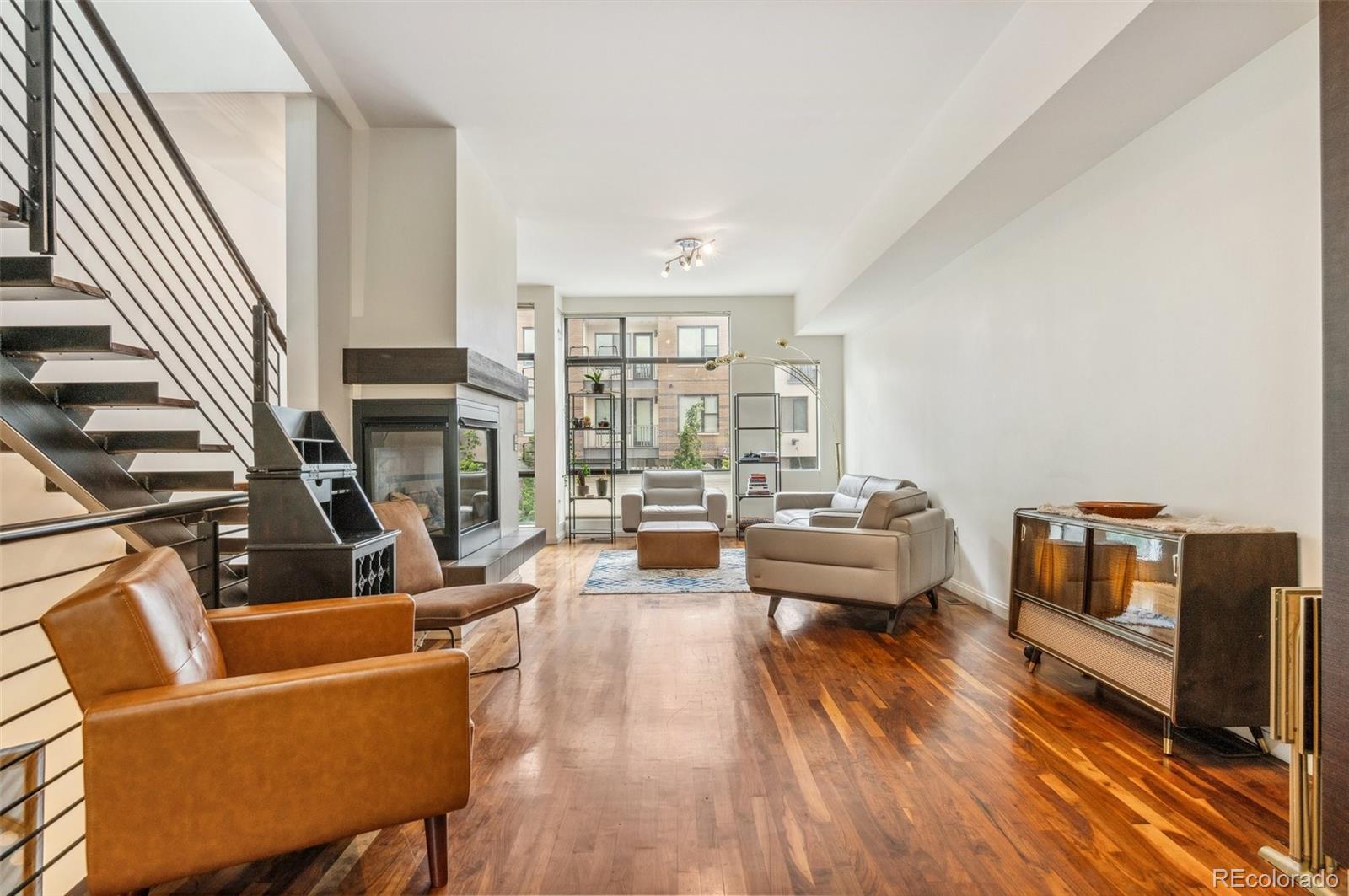 2325 Walnut Street 4
