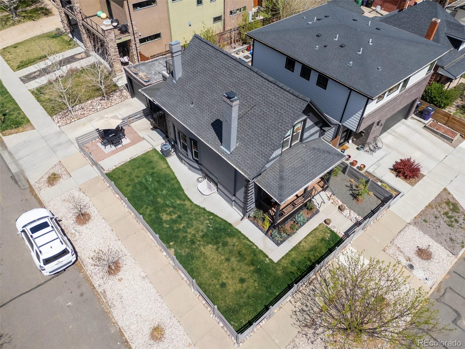 2135 W 40th Avenue