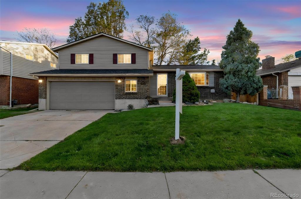 Photo of 8822 W Arbor Avenue, Littleton, CO 80123 (MLS # 6502528)