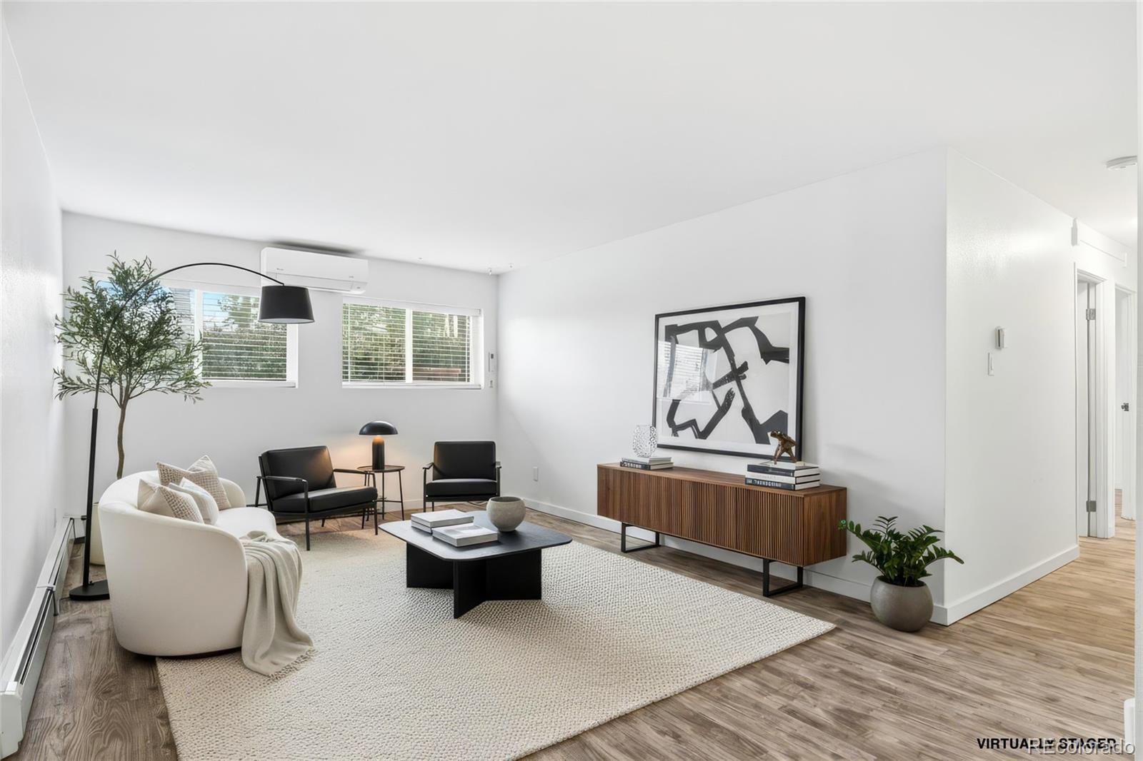 1300 Golden Circle 102