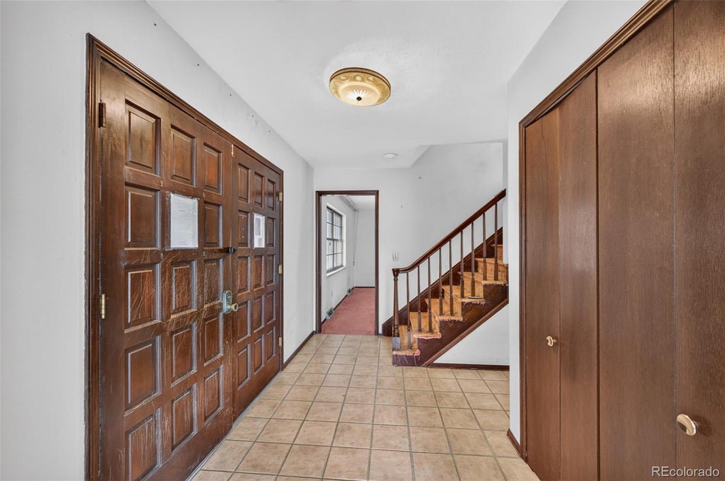 Photo of 6048 S Locust Circle, Centennial, CO 80111 (MLS # 4575413)