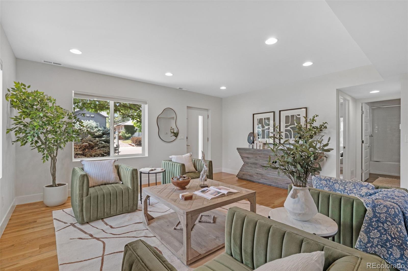 3801 W Alice Place