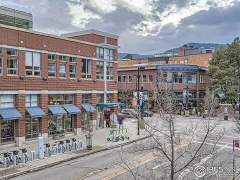 Condominium in Boulder CO 1505 Pearl Street 15.jpg