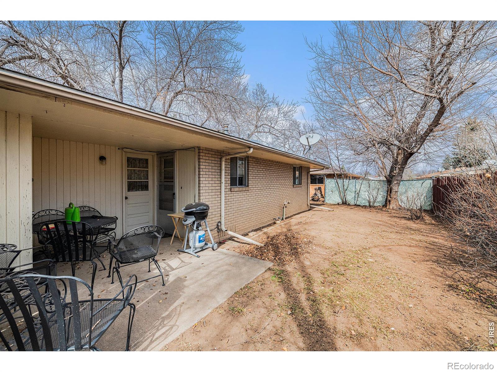 449-451 E Drake Road