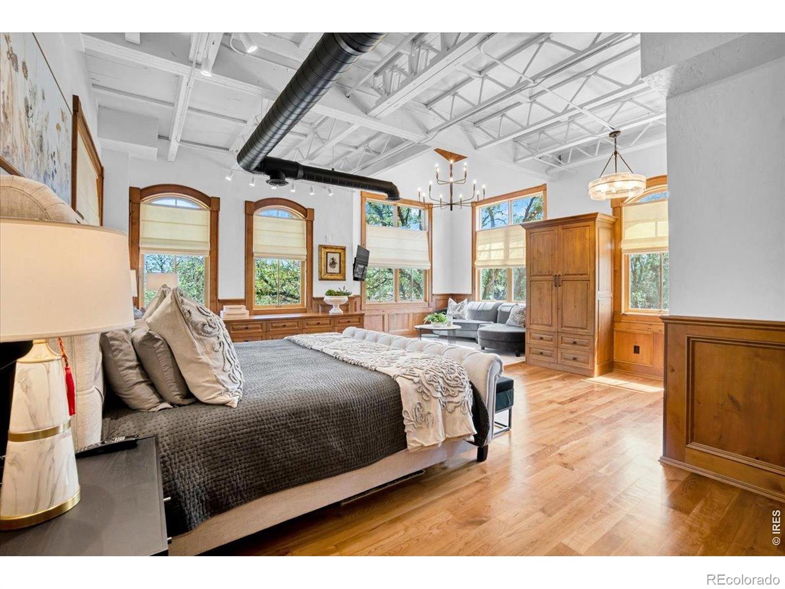 401 W Mountain Avenue 301