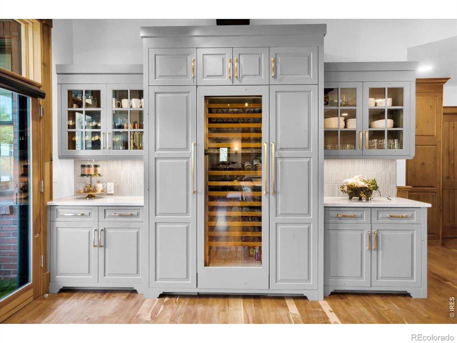 401 W Mountain Avenue 301