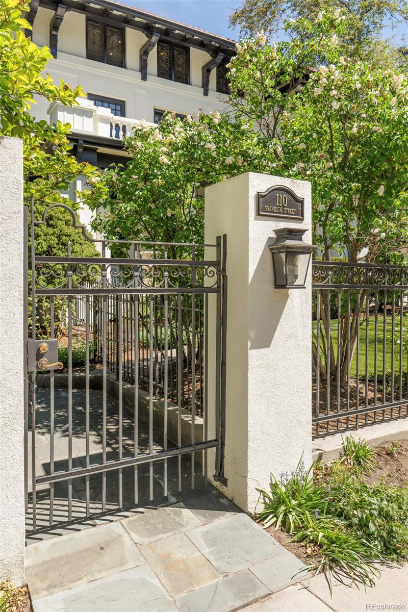 110 N Franklin Street