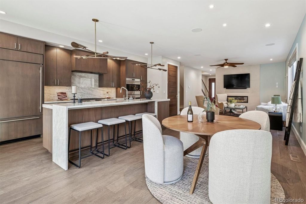 Photo of 525 Columbine Street, Denver, CO 80206 (MLS # 5668451)