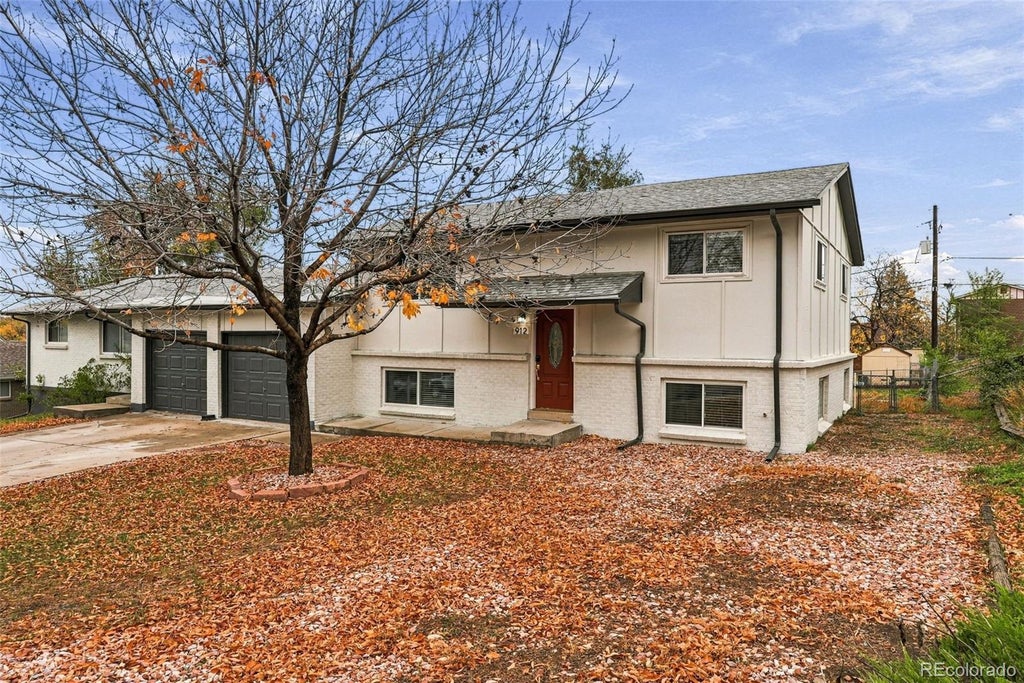 Photo of 912 S Zephyr Court #902, Lakewood, CO 80226 (MLS # 9791540)
