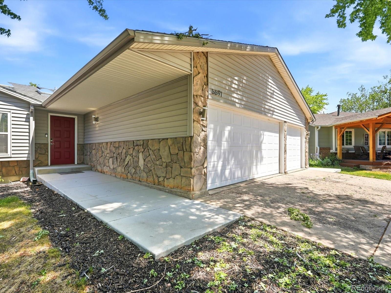 6691 Deframe Court