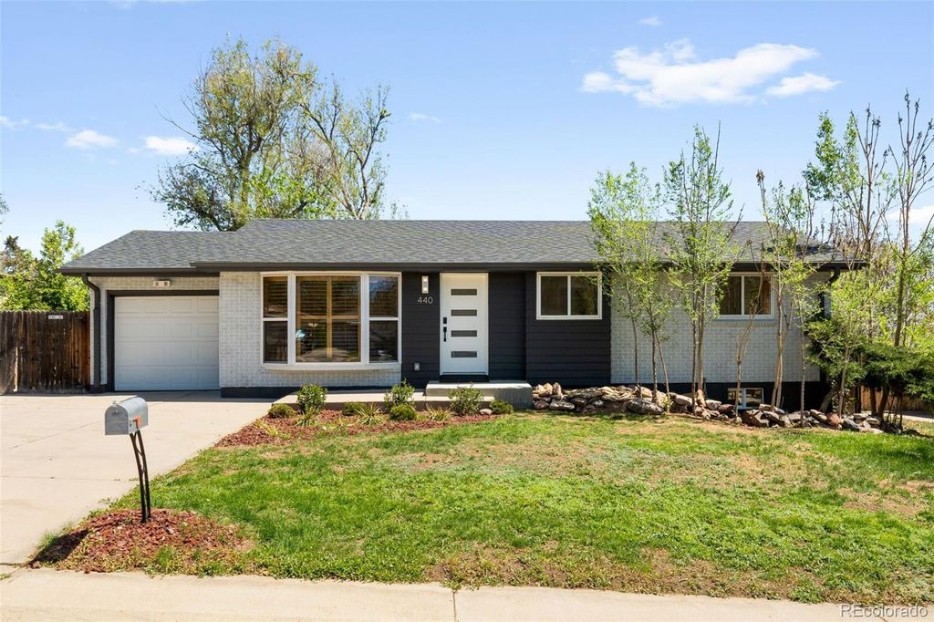 Photo of 440 S Lee Street, Lakewood, CO 80226 (MLS # 1644788)