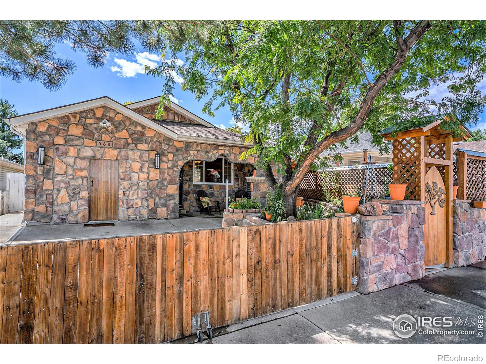 View Loveland, CO 80537 house