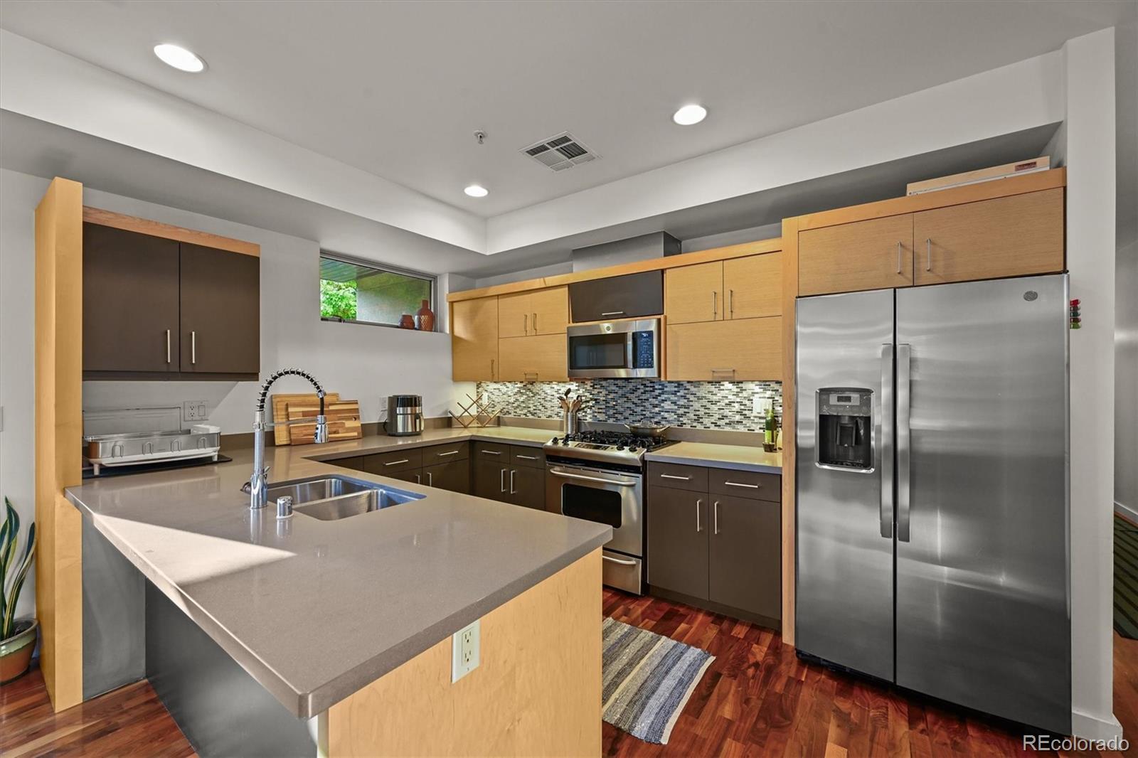 2900 Wyandot Street 101