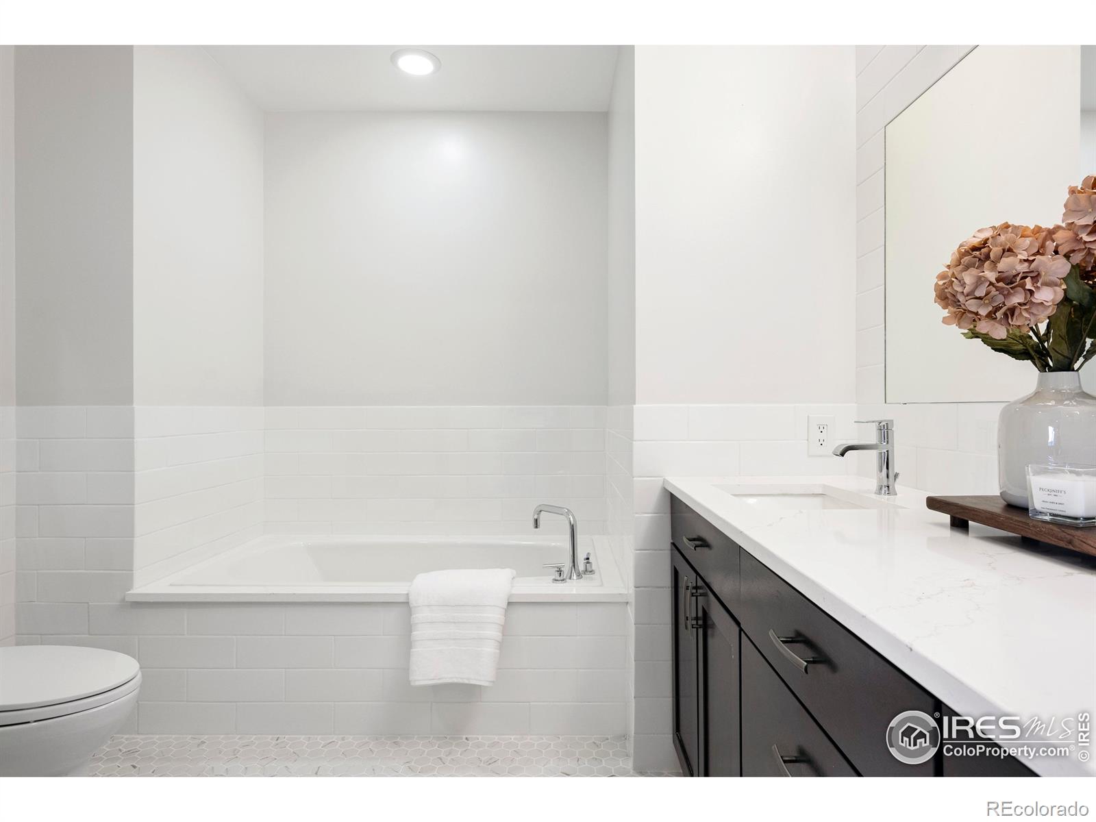 2958 Syracuse Street 306, Denver, CO, 80238 4 2958 Syracuse Street 306