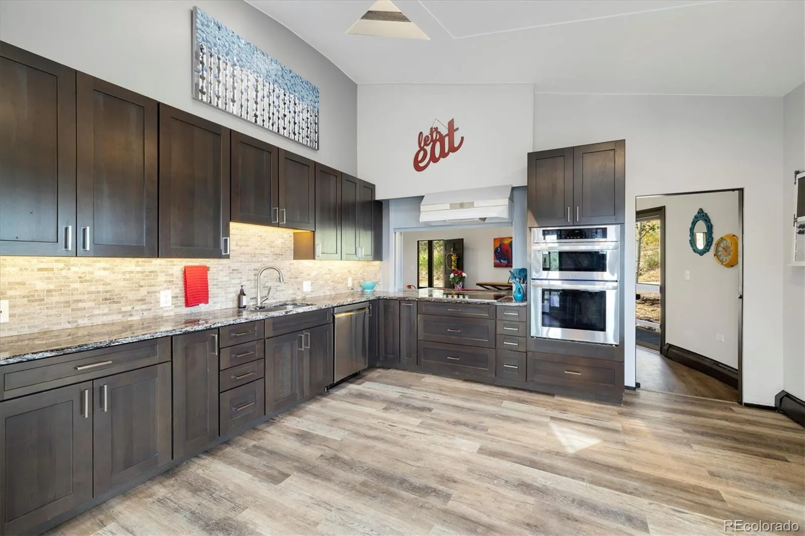 Golden, Colorado 80403, United States, 5 Bedrooms Bedrooms, ,3 BathroomsBathrooms,Residential,Active,171009