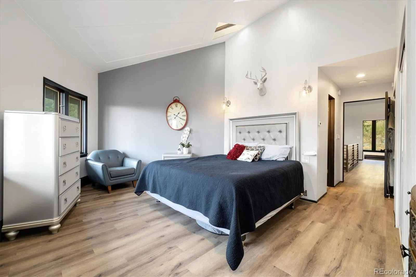 Golden, Colorado 80403, United States, 5 Bedrooms Bedrooms, ,3 BathroomsBathrooms,Residential,Active,171009