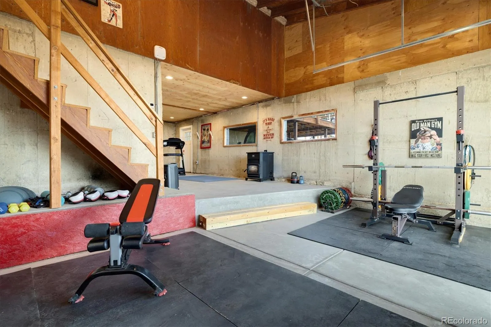 Golden, Colorado 80403, United States, 5 Bedrooms Bedrooms, ,3 BathroomsBathrooms,Residential,Active,171009