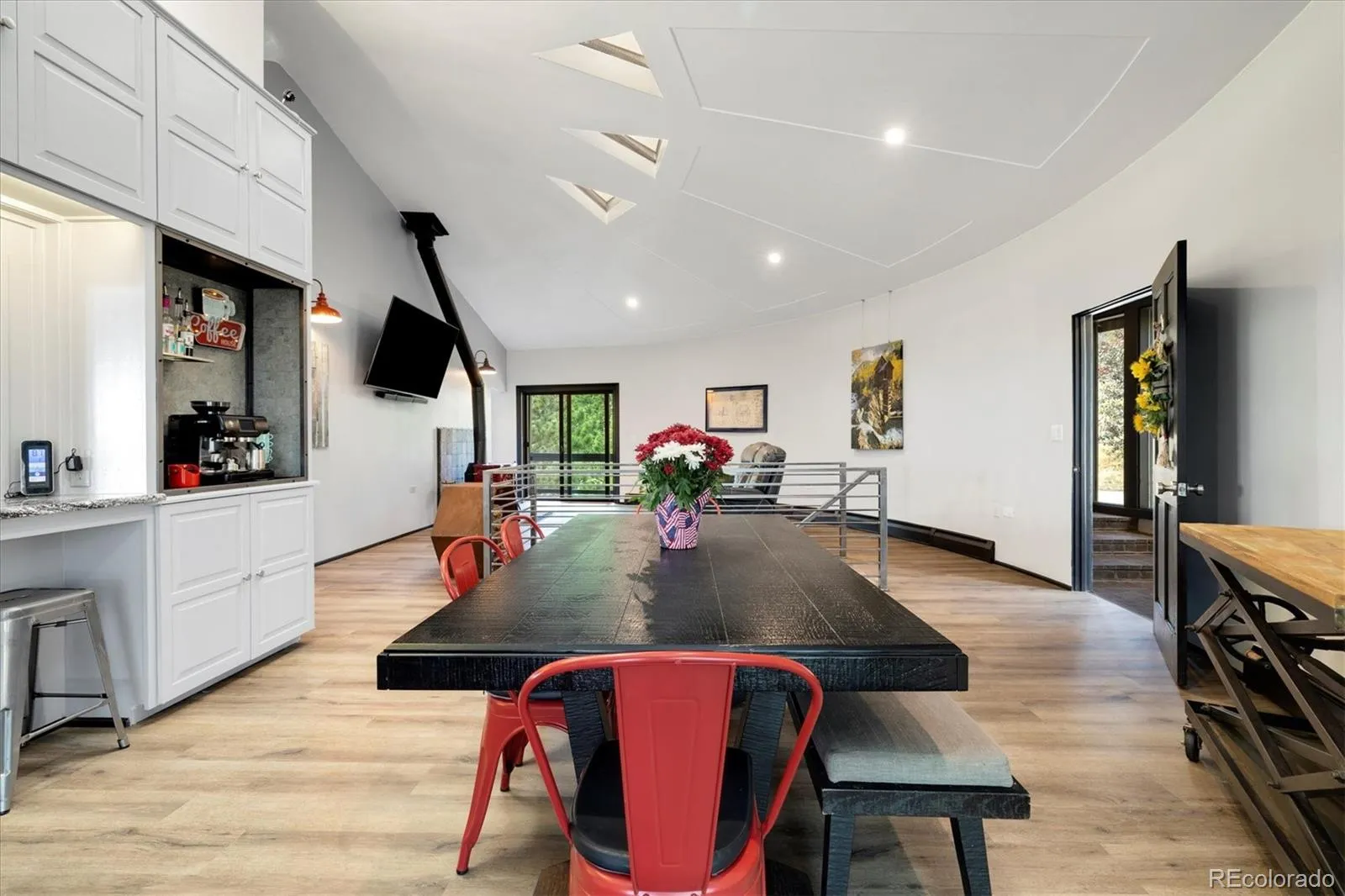 Golden, Colorado 80403, United States, 5 Bedrooms Bedrooms, ,3 BathroomsBathrooms,Residential,Active,171009