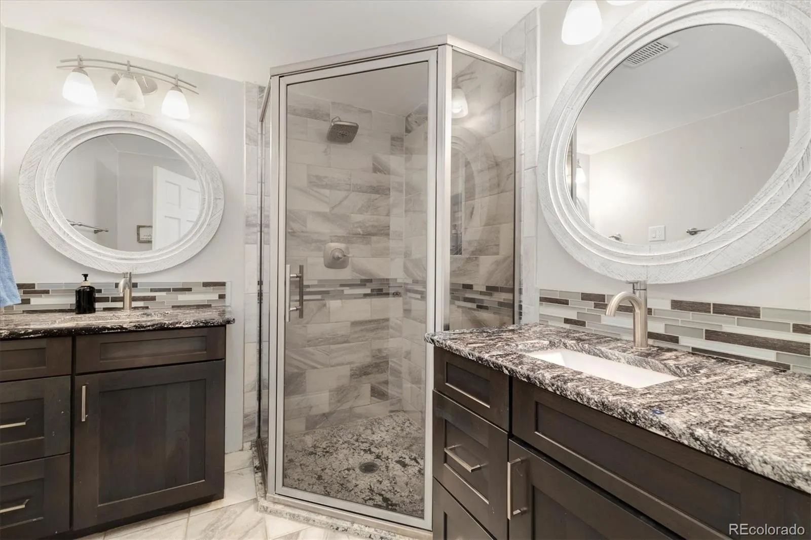 Golden, Colorado 80403, United States, 5 Bedrooms Bedrooms, ,3 BathroomsBathrooms,Residential,Active,171009