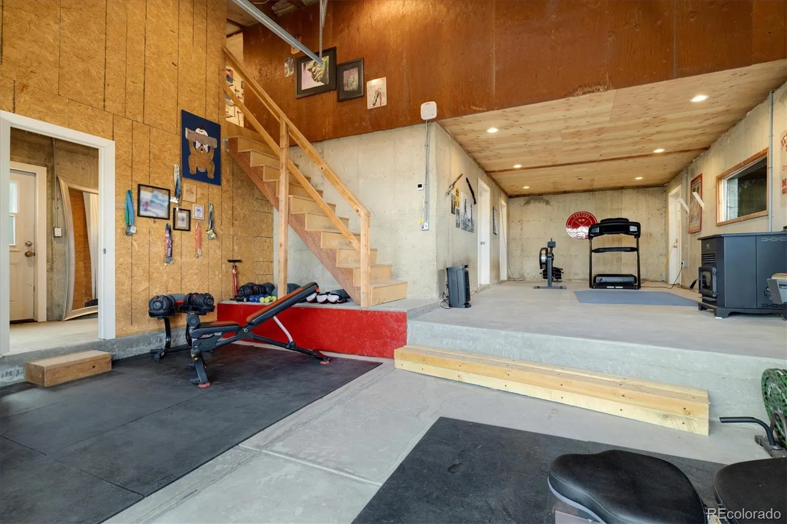 Golden, Colorado 80403, United States, 5 Bedrooms Bedrooms, ,3 BathroomsBathrooms,Residential,Active,171009