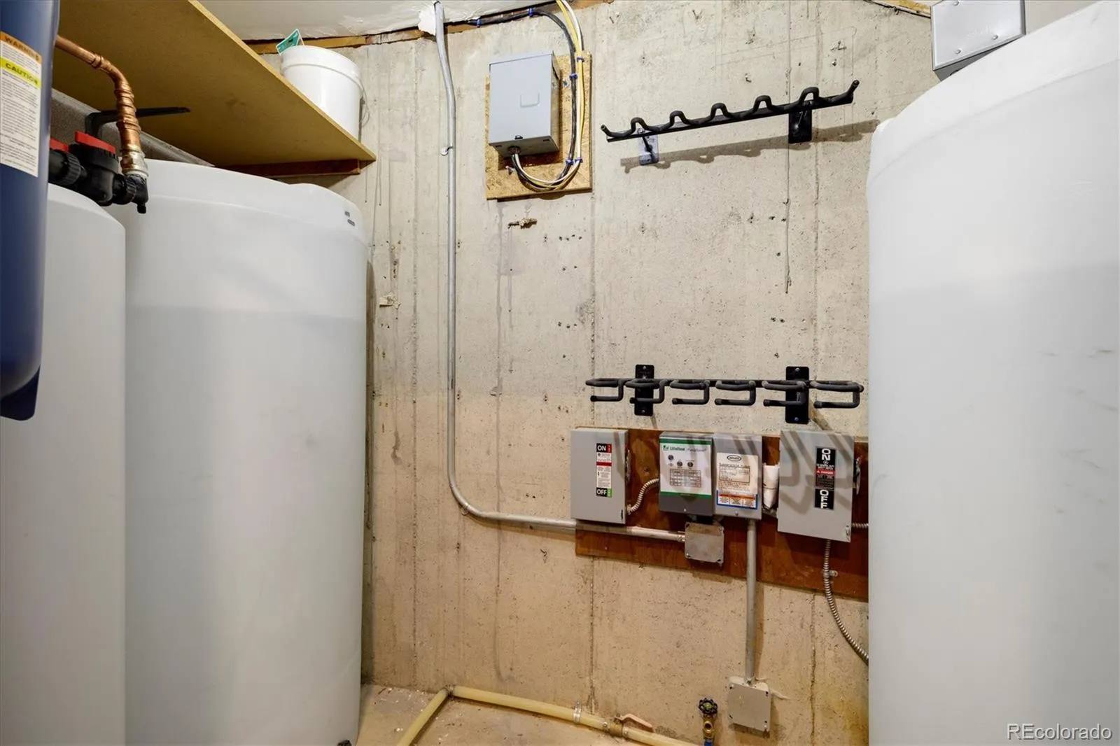 Golden, Colorado 80403, United States, 5 Bedrooms Bedrooms, ,3 BathroomsBathrooms,Residential,Active,171009