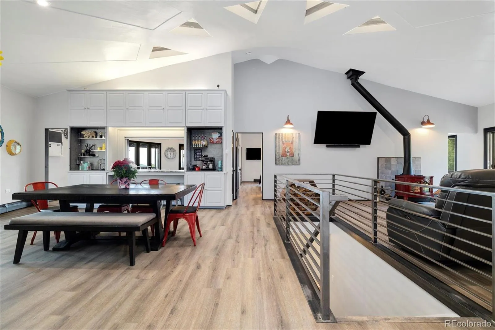 Golden, Colorado 80403, United States, 5 Bedrooms Bedrooms, ,3 BathroomsBathrooms,Residential,Active,171009