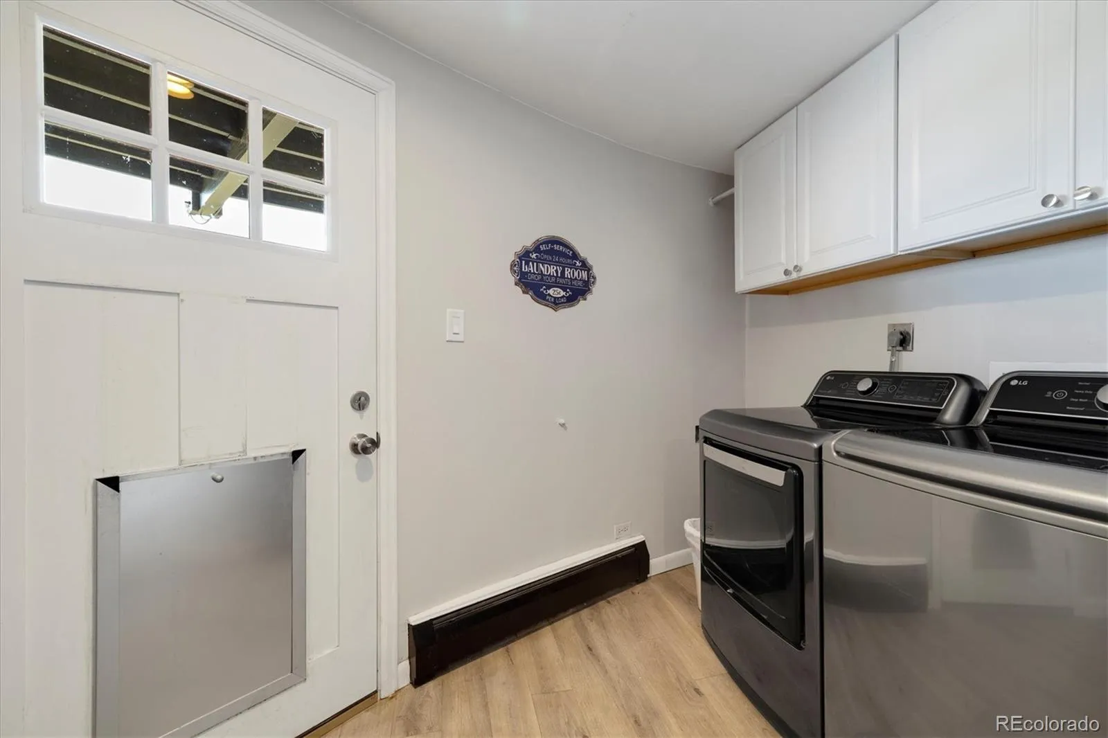 Golden, Colorado 80403, United States, 5 Bedrooms Bedrooms, ,3 BathroomsBathrooms,Residential,Active,171009