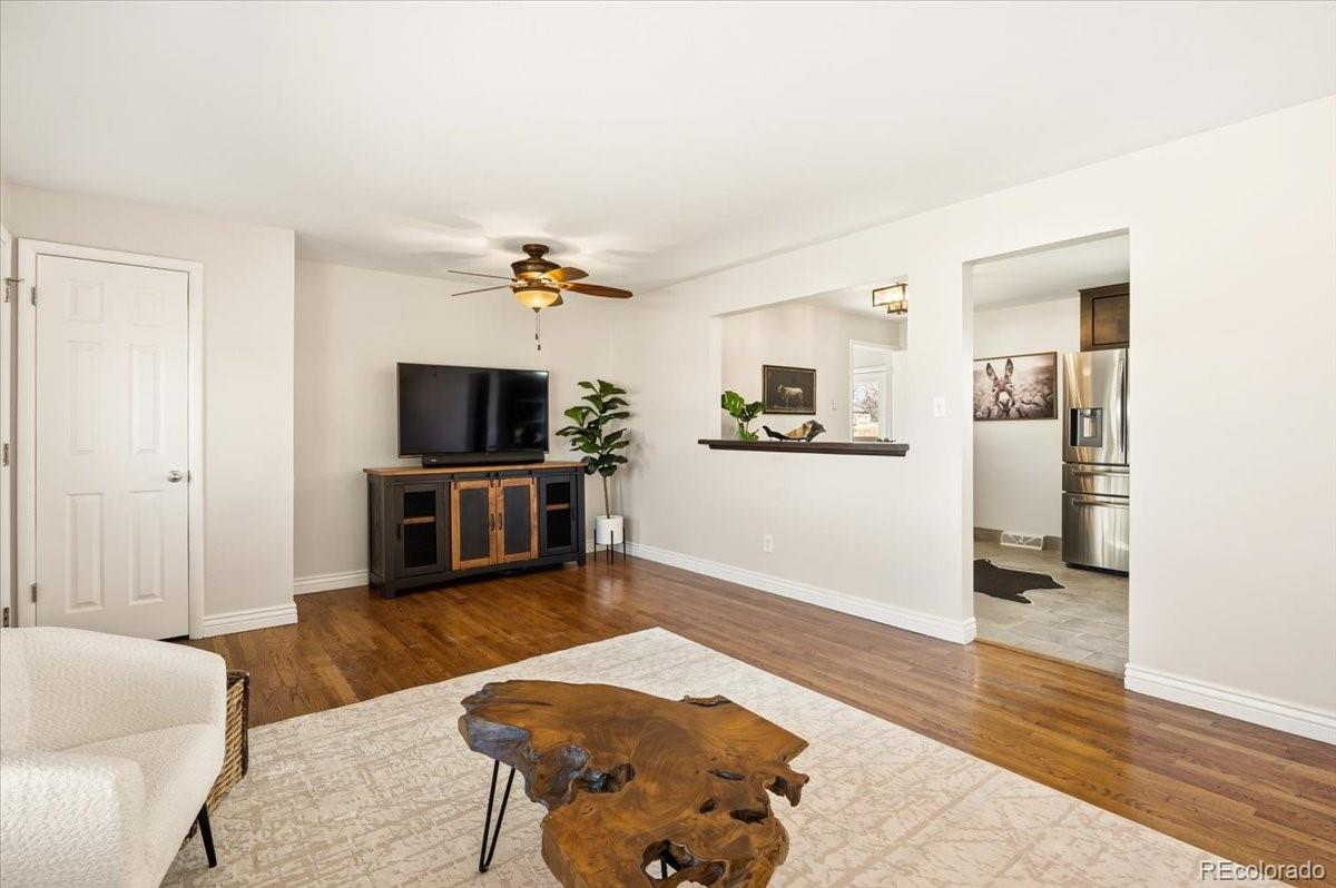 8504 E Briarwood Place