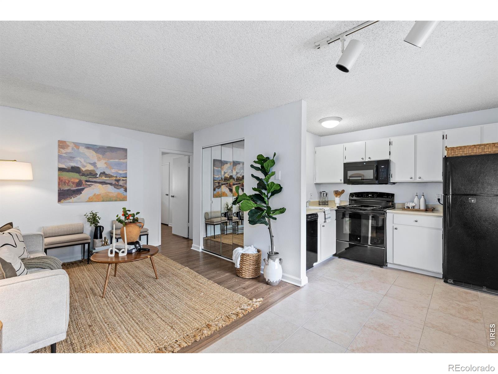 3161 Madison Avenue 302