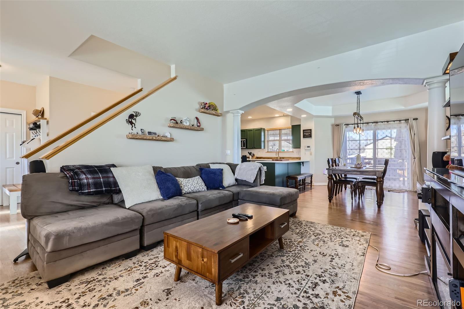 375 Longspur Drive