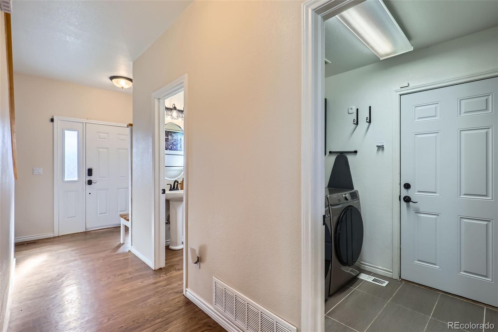 375 Longspur Drive