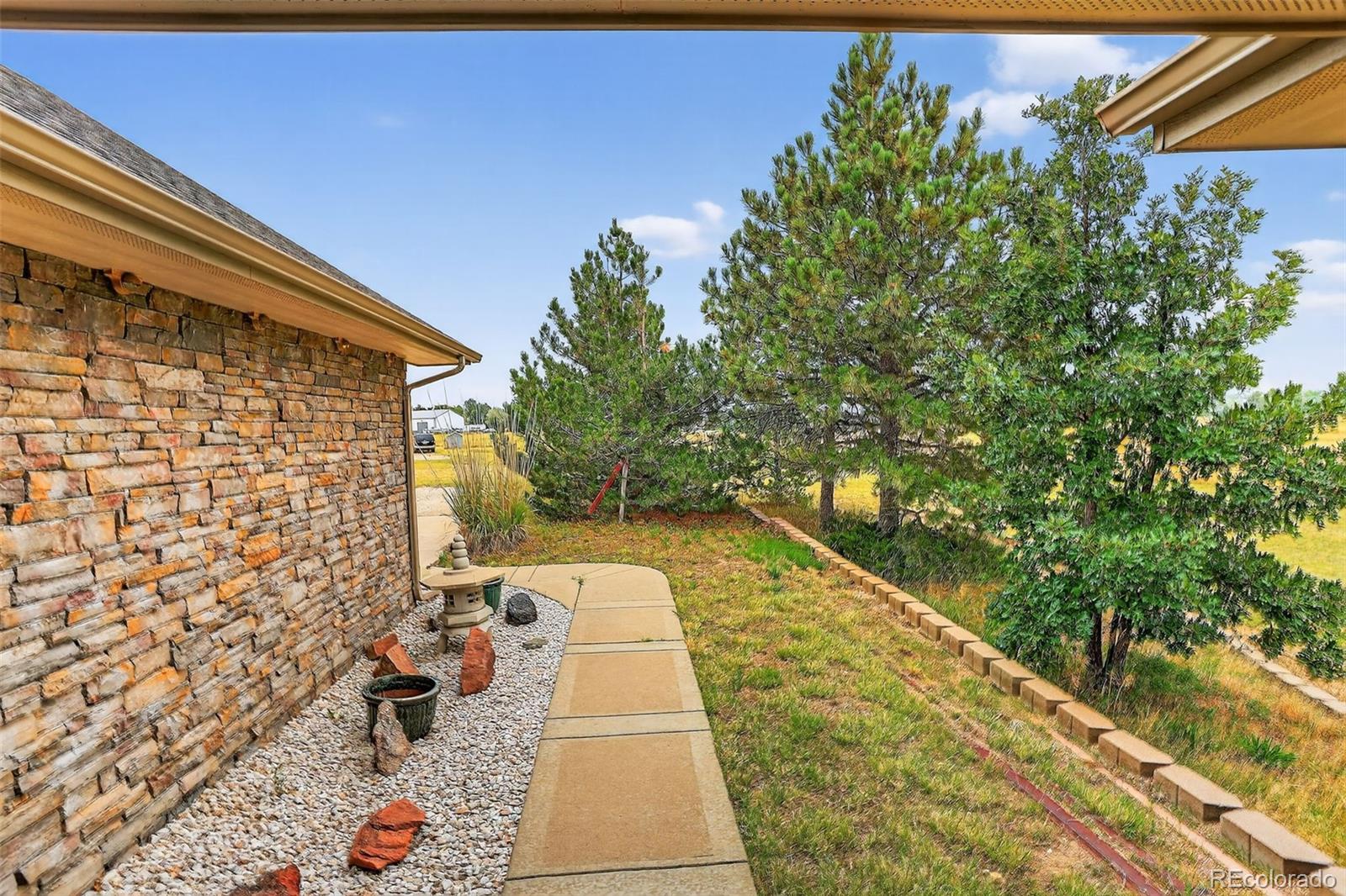 73 S Algonquian Court