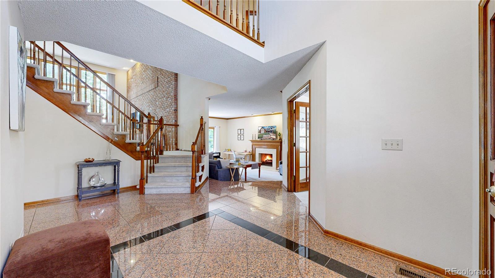 2462 Country Club Loop