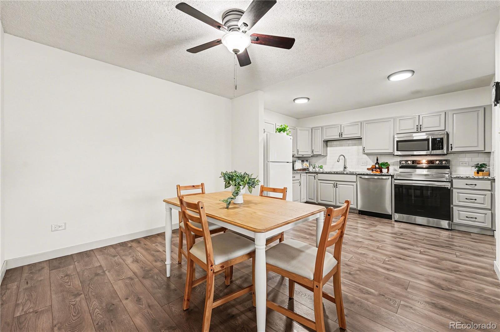 300 S Clinton Street 8C