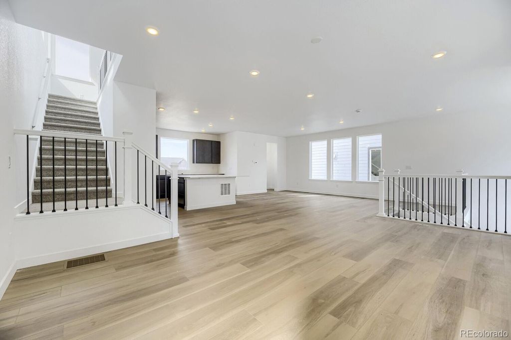 Photo of 16775 E Kettle Avenue, Centennial, CO 80016 (MLS # 5786598)