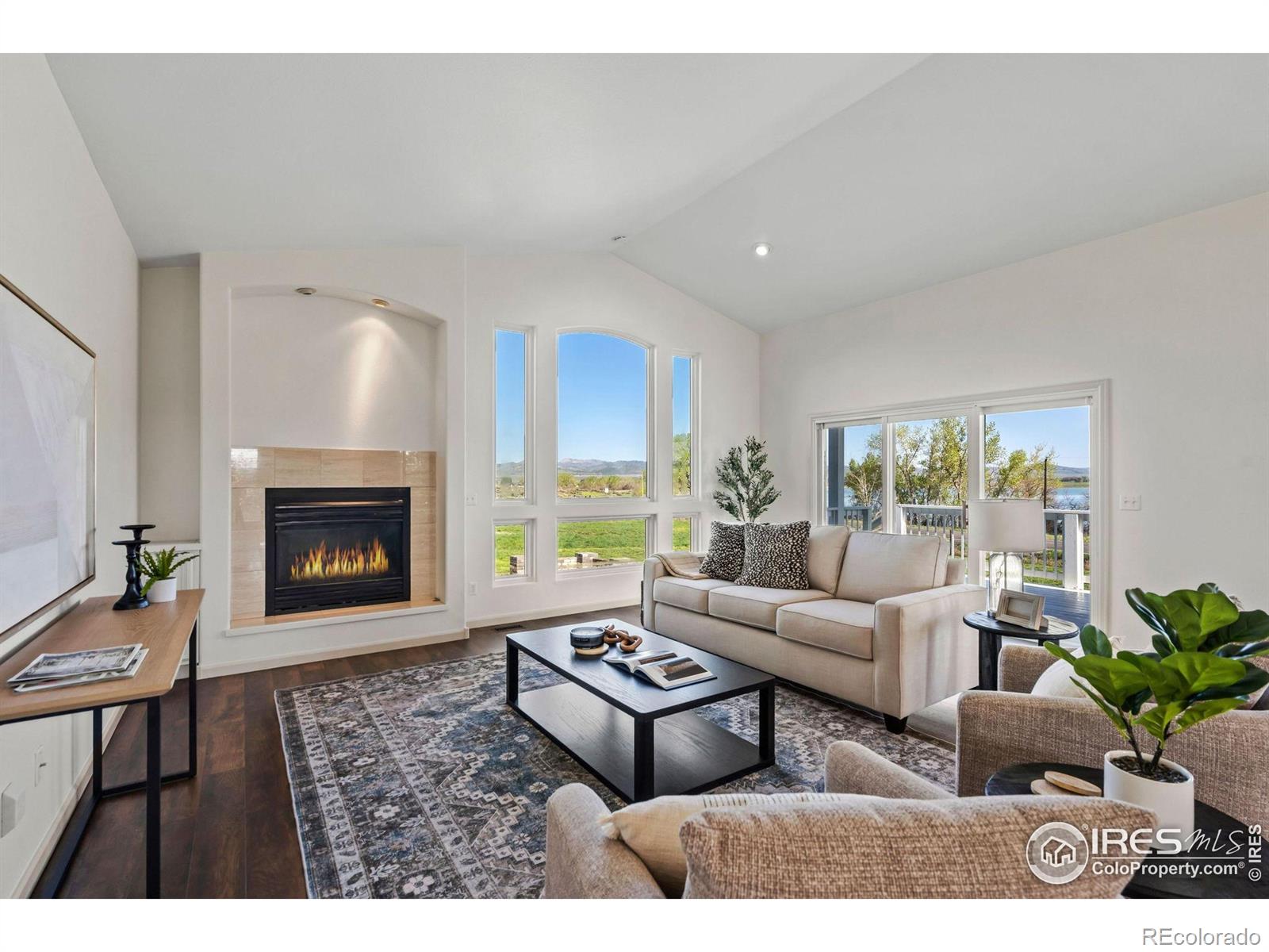 4357 Vista Lake Drive