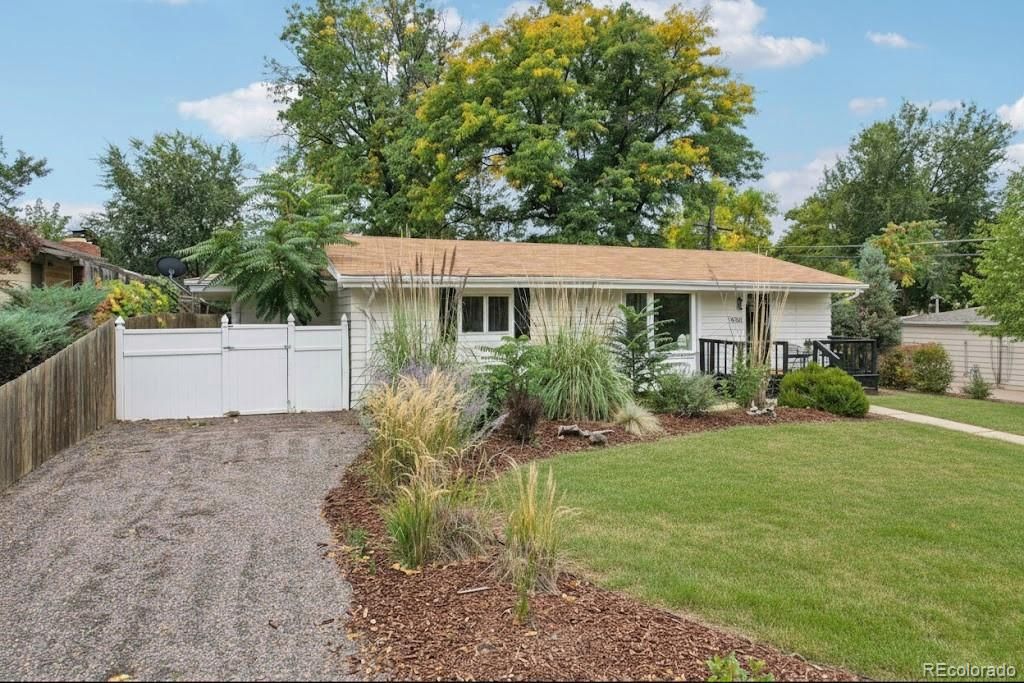 Photo of 5648 E Greenwood Place, Denver, CO 80222 (MLS # 2485358)