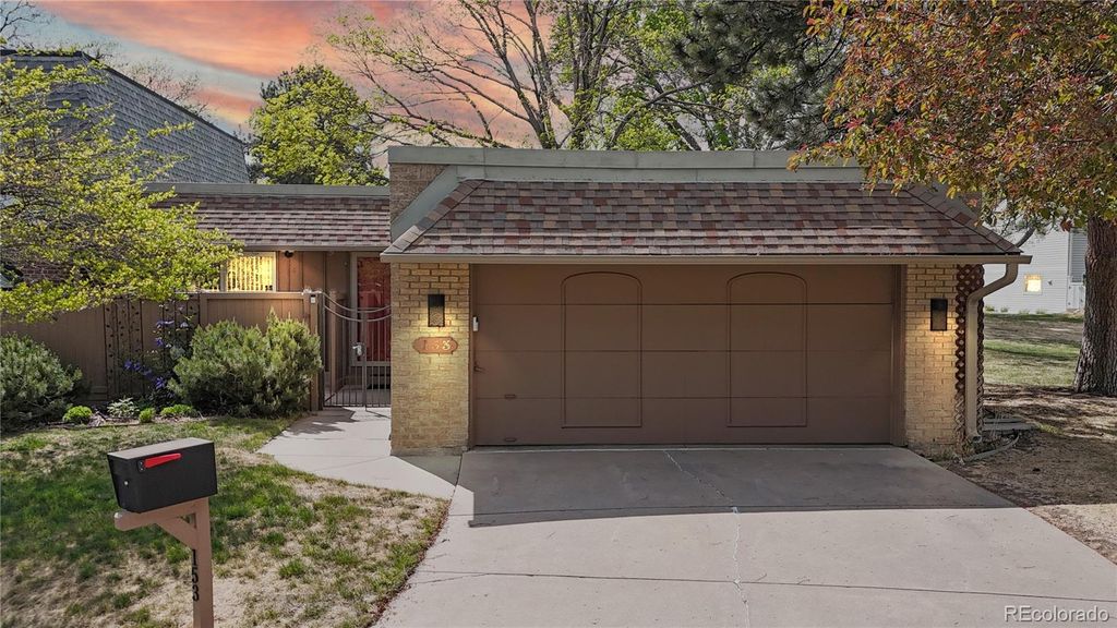 Photo of 153 S Vance Court, Lakewood, CO 80226 (MLS # 2687680)