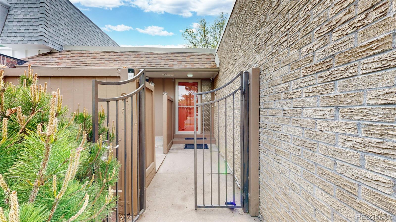 153 S Vance Court